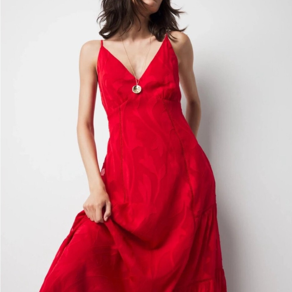 Elegant Red Sleeveless Dress